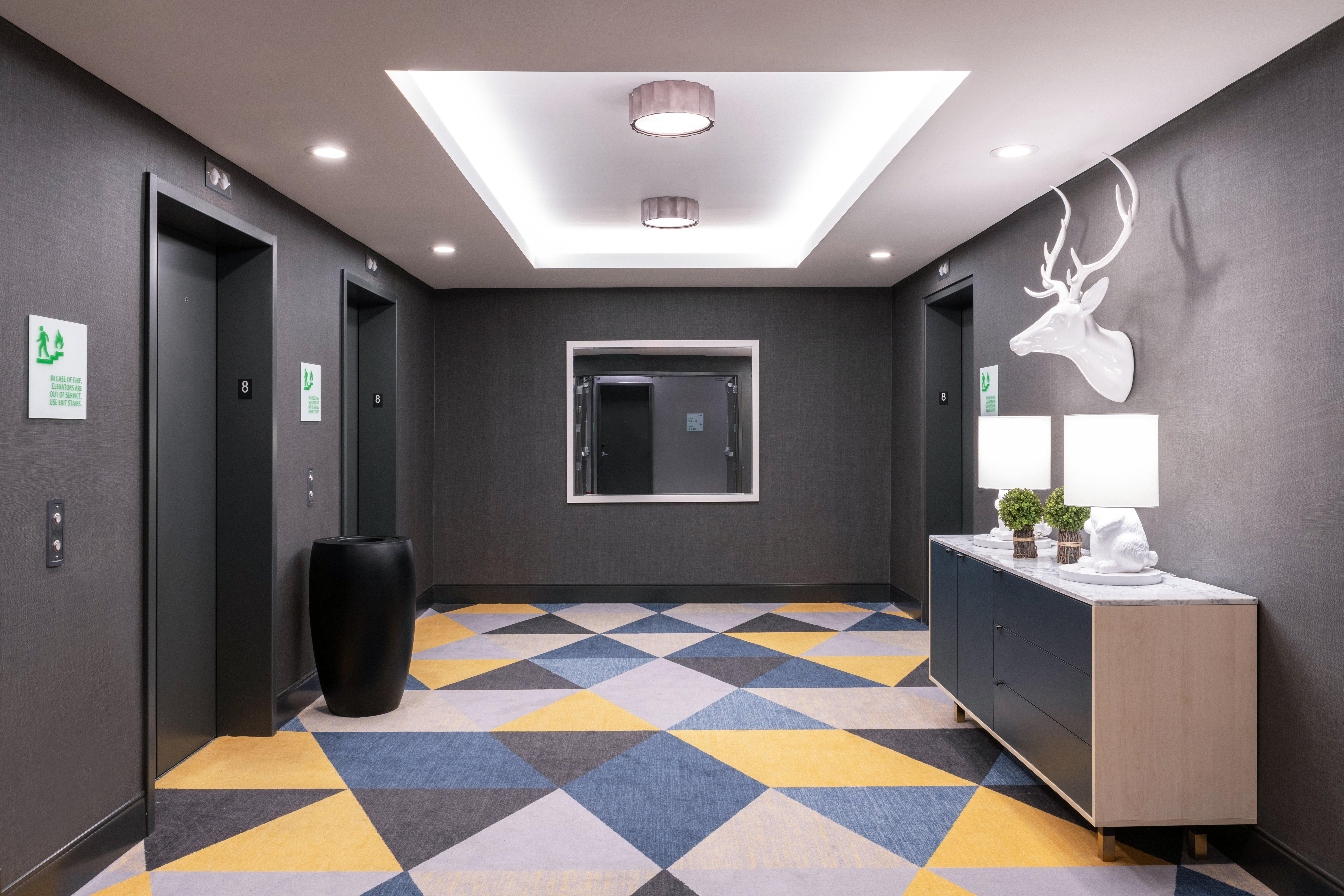 Holiday Inn & Suites Nashville Downtown Broadway Extérieur photo