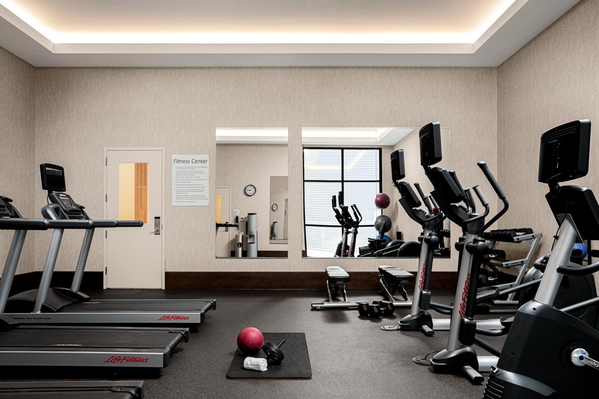 Holiday Inn & Suites Nashville Downtown Broadway Extérieur photo
