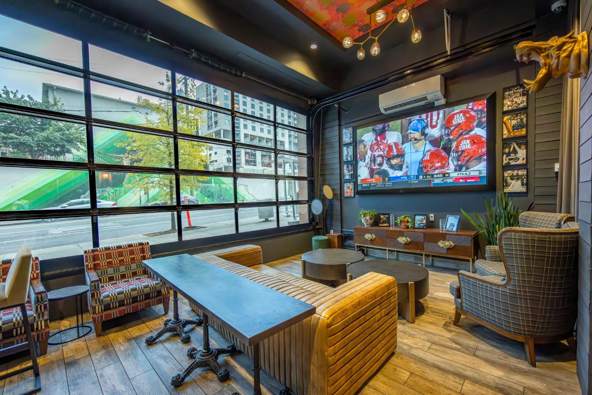 Holiday Inn & Suites Nashville Downtown Broadway Extérieur photo